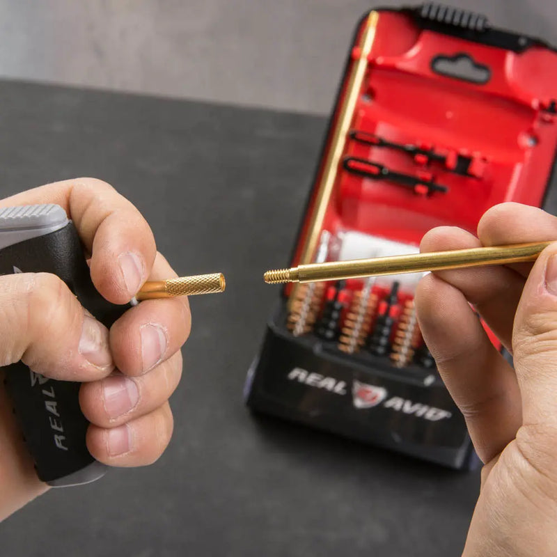 Laden Sie das Bild in Galerie -Viewer, Gun Boss Pro - Handgun Cleaning Kit REAL AVID
